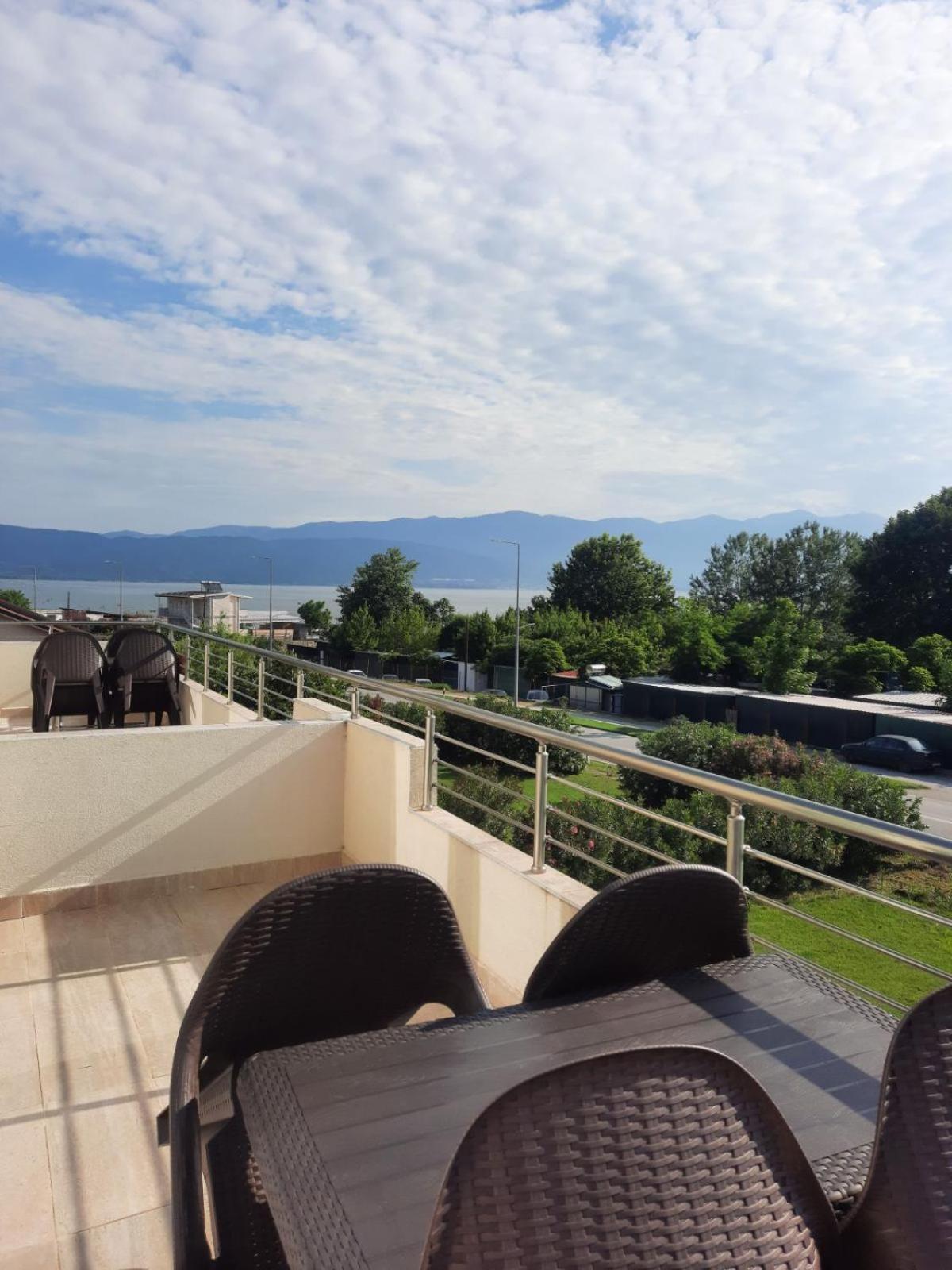 B&B Apartments Dojran Exterior photo