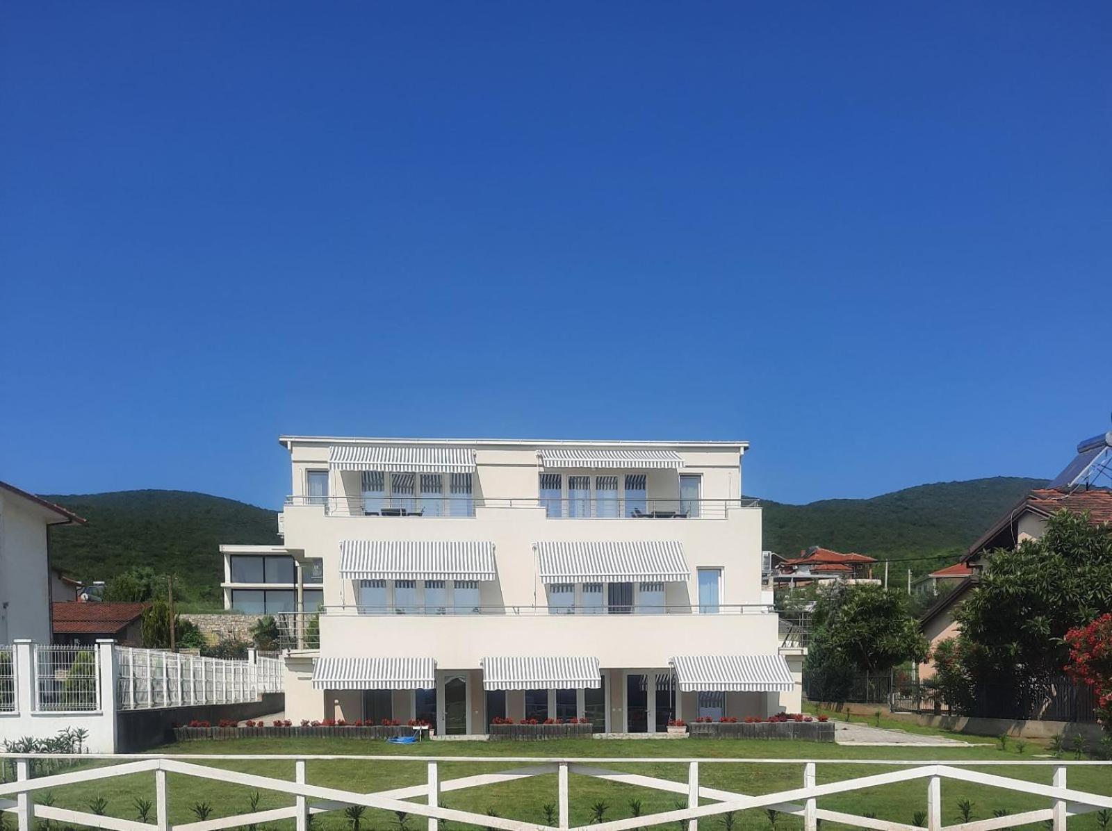 B&B Apartments Dojran Exterior photo